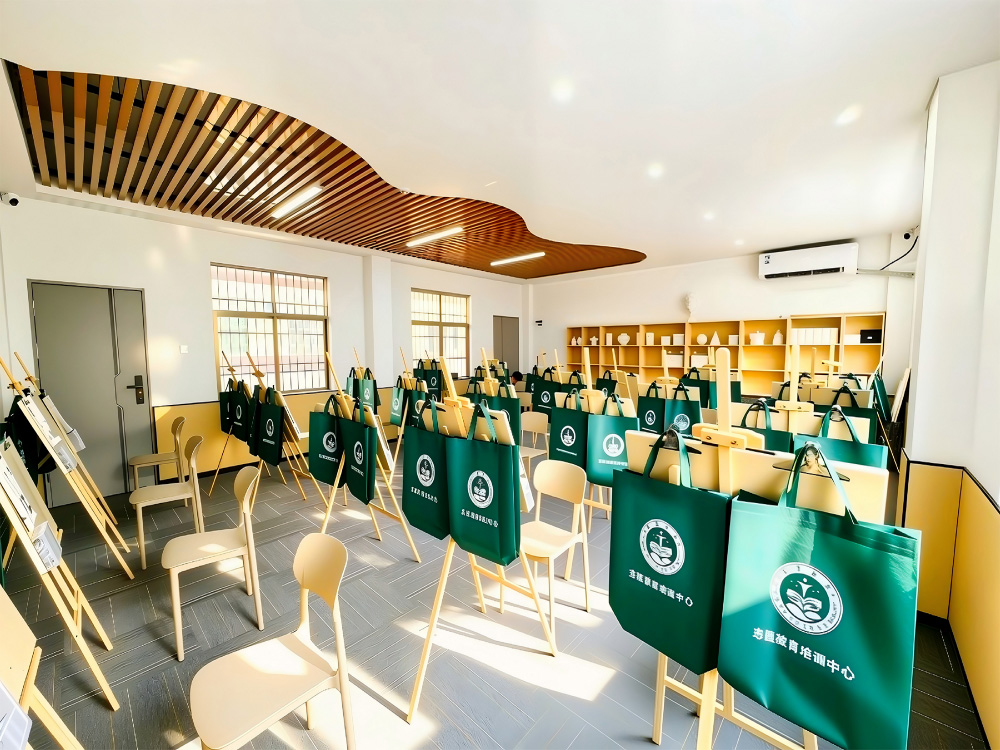 达州全封闭叛逆小孩改变学校选择指南:破解青春期成长困局